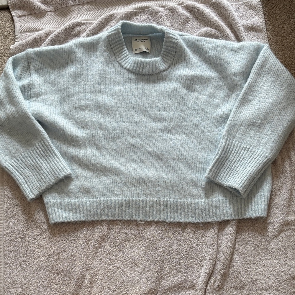 Abercrombie & Fitch Ice Blue Oversized Sweater S